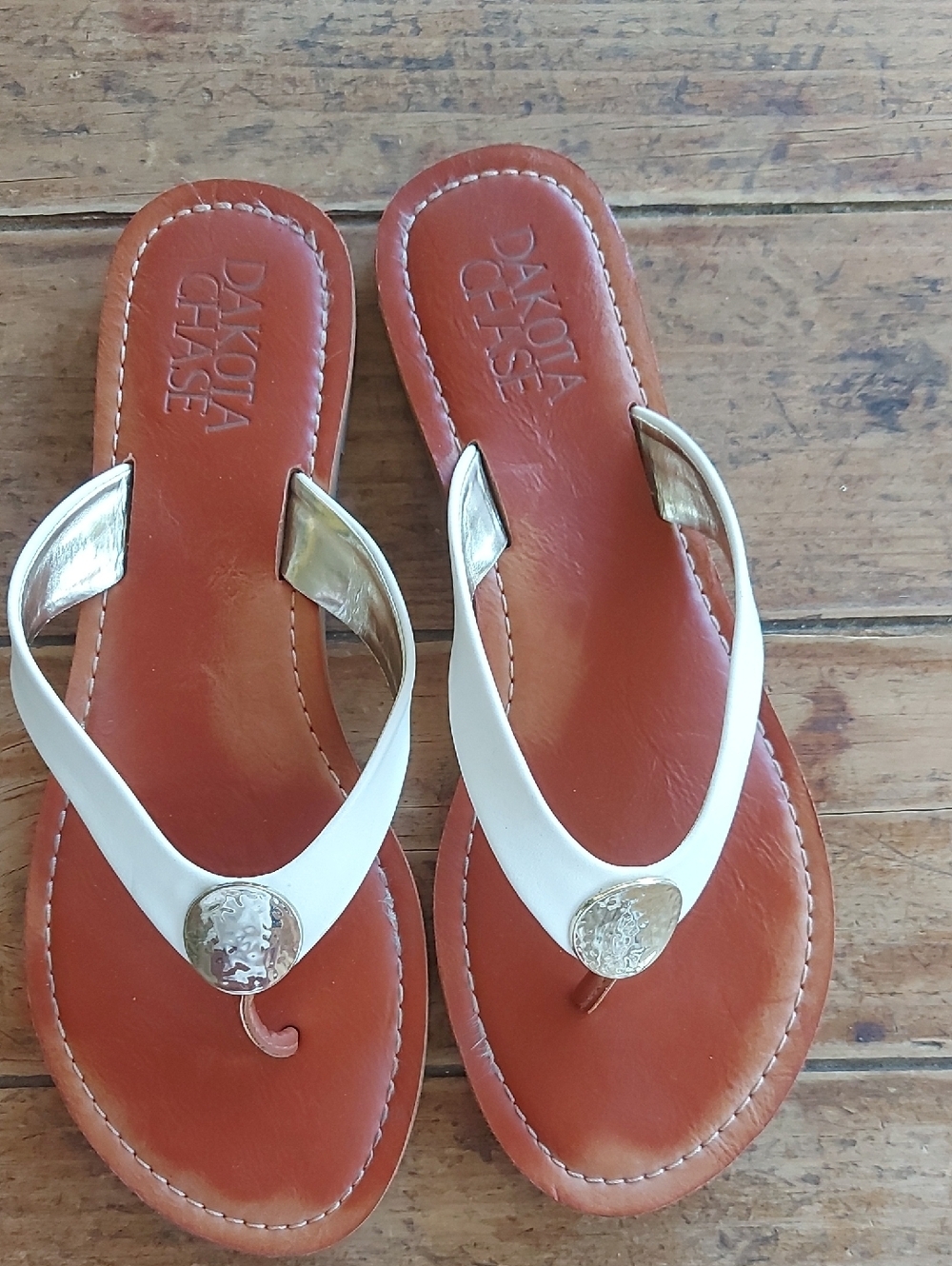 Women's White and Brown Leather Thong Sandals - Picture 4 of 9